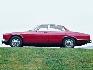 Jaguar XJ12
